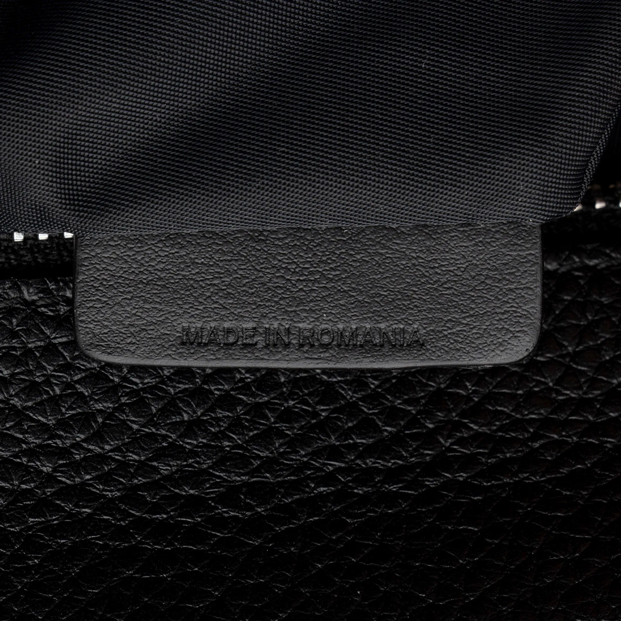 Burberry Leather Bruno Messenger Bag (SHF-GEHFL3)