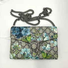 GUCCI GG Supreme Monogram Blooms Mini Dionysus Chain Wallet Beige Blue Navy Blue LA25452
